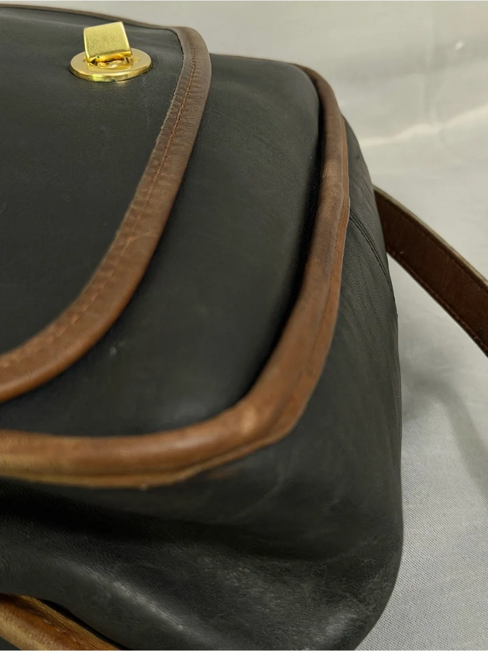 Vintage COACH City Spectator Bag Black/ Brown Two Toned Leather 80’s 0445-042